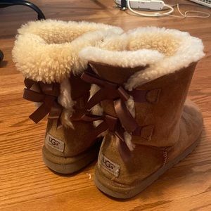 Chestnut Bailey Bow Uggs
